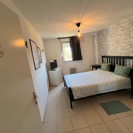 Appartement Spacieux Avec Piscine Marsiglia Esterno foto